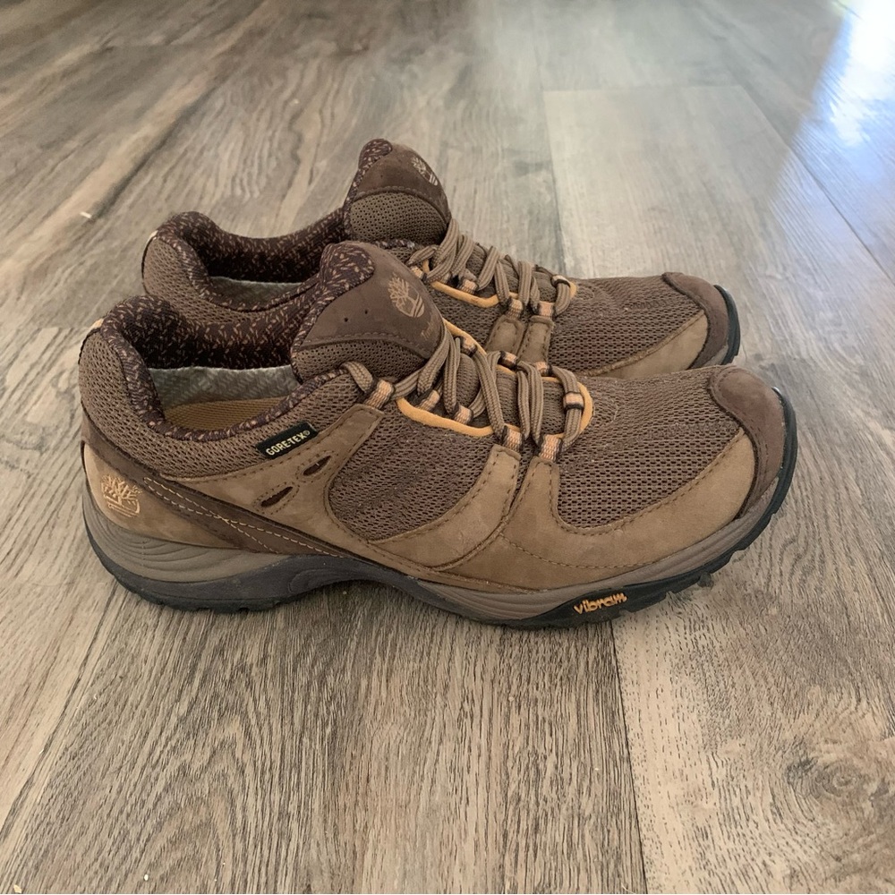 Timberland Lionshead Brown Hiking Boot Women’s 8 Low Gortex Vibram Sole
